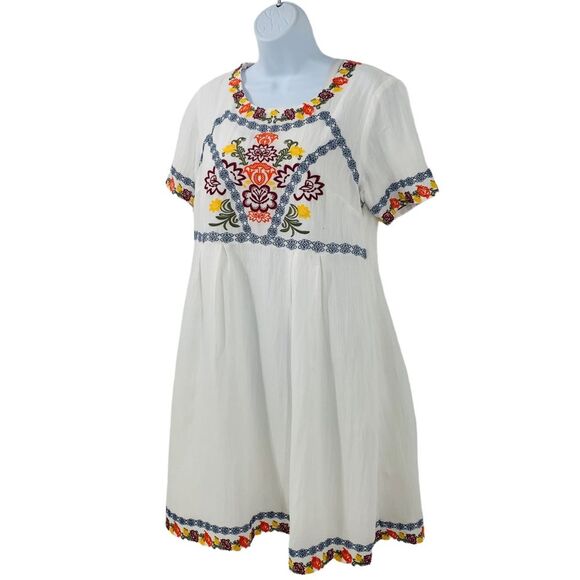 Tea n Rose Embroidered Fit and Flare Dress - Picture 4 of 14